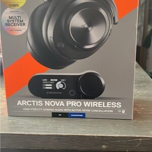 SteelSeries Arctis Nova Pro Wireless Headset
